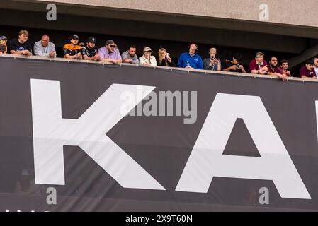 Detroit, Mi, USA. Juni 2024. Fans beobachten ihre Lieblingsfahrer auf den Straßen von Detroit, bei einem aufregenden Event mit rasanten Action und Können im Herzen von Detroit, MI. (Credit Image: © Walter G. Arce Sr./ASP Via ZUMA Press Wire) NUR REDAKTIONELLE VERWENDUNG! Nicht für kommerzielle ZWECKE! Quelle: ZUMA Press, Inc./Alamy Live News Stockfoto