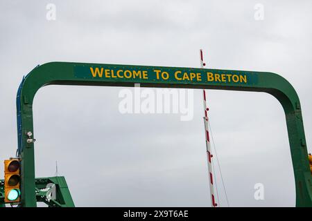 Willkommen in Cape Breton Schild am Canso Causeway in Port Hastings, Nova Scotia, Kanada Stockfoto