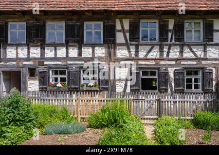 Traditionell gebautes, altes Bauernhaus, Fachwerkhaus, genannt Biehle im 18. Jahrhundert, Freilichtmuseum Neuhausen ob Eck, Stadtteil von Stockfoto