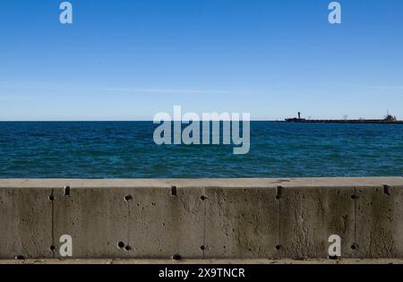 Lake Ontario und allgemeiner Panoramablick auf den Landpark in Port Credit, Ontario, Kanada Stockfoto