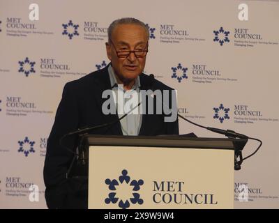 Cipriani, 110 E 42nd St, New York, NY 10017 USA. Juni 2024. Chuck Schumer (D-NY), der Minderheitenführer des US-Senats, nimmt am Honorarfrühstück des MET Council 2024 in Manhattan Teil. Quelle: ©Julia Mineeva/EGBN TV News/Alamy Live News Stockfoto