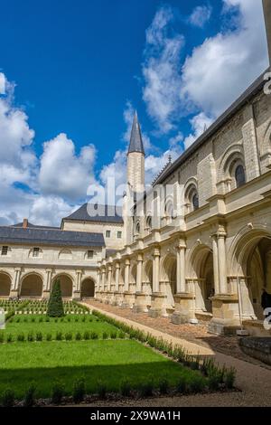 Ste.-Marie Kreuzgang in der Abtei von Fontevraud, Pays De La Loire, Frankreich, Europa Stockfoto