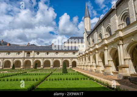 Ste.-Marie Kreuzgang in der Abtei von Fontevraud, Pays De La Loire, Frankreich, Europa Stockfoto