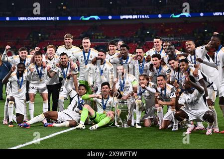 LONDON, ENGLAND - 1. JUNI: Spieler von Real Madrid CF (Antonio Rudiger, Federico Valverde, Arda Guler, Dani Ceballos, Jude Bellingham, Thibaut Courtois, Stockfoto