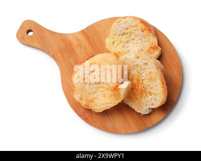 Geröstete Brotstücke isoliert auf weiß, Blick von oben Stockfoto