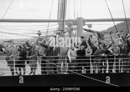 Aktuell 14-1946: Der Kampf um Urlaub. Foto: Thorbjørn Skotaam / aktuell / NTB ***Foto ist nicht bildverarbeitet*** Stockfoto