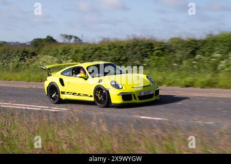 2006 Gelbes Porsche Boxster 24V S Benzincoupé, Reise zum Hoghton Tower Supercar Showtime; Juni 2024 Stockfoto