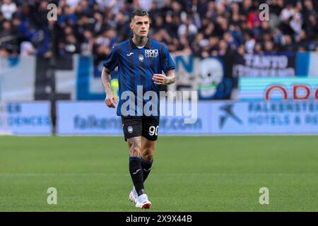 Bergamo, Italien. Juni 2024. Italien, Bergamo, 2. juni 2024: Gianluca Scamacca (Atalanta) wartet auf einen Torhüter in der zweiten Halbzeit während des Fußballspiels Atalanta BC gegen ACF Fiorentina, Erholungstag 29 Serie A Tim 2023-2024 Gewiss Stadium. Atalanta BC vs ACF Fiorentina, Lega Calcio Serie A Tim Season 2023-2024 Recovery Day 29 im Gewiss Stadium am 2. Juni 2024. (Kreditbild: © Fabrizio Andrea Bertani/Pacific Press via ZUMA Press Wire) NUR REDAKTIONELLE VERWENDUNG! Nicht für kommerzielle ZWECKE! Stockfoto