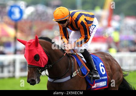 Aktenfoto vom 01.06.2024 von Dancing Gemini. Roger Teal schaut auf die Coral-Eclipse, weil er Gemini tanzt, der am Samstag mit Anerkennung den sechsten Rang im Derby erreicht hat. Ausgabedatum: Montag, 3. Juni 2024. Stockfoto