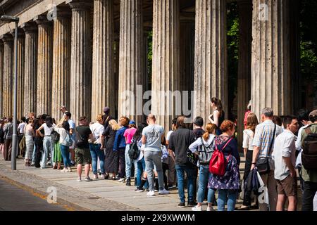 Berlin, Deutschland - 02. Juni 2024: Warteschlange Stockfoto