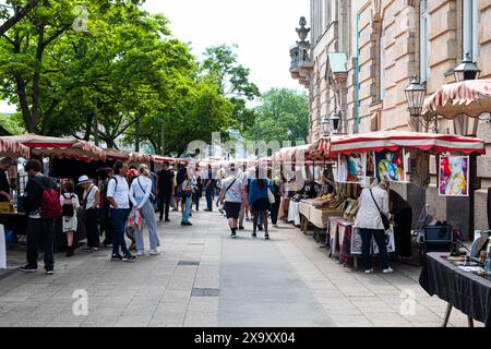 Berlin, Deutschland - 02. Juni 2024: Der Berliner Kunstmarkt im historischen Zentrum Berlins Stockfoto