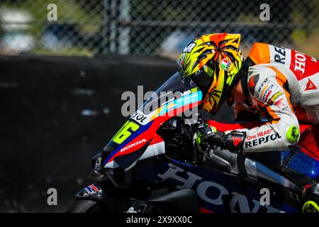 Joan mir, Repsol Honda Team, während des MotoGP-Rennens auf dem Mugello Circuit des Gran Premio d'Italia Brembo 2024 in Scarperia, Italien am 2. Juni 2024. (Foto: Daniele Marangoni/SIPA USA) Credit: SIPA USA/Alamy Live News Stockfoto