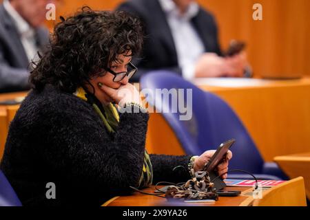 HAAG, NIEDERLANDE - 13. FEBRUAR: Caroline van der Plas (BBB) während der Plenardebatte im Tweede Kamer am 13. Februar 2024 in den Haag, Net Stockfoto