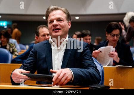 HAAG, NIEDERLANDE - 13. FEBRUAR: Pieter Omtzigt ()NSC während der Plenardebatte im Tweede Kamer am 13. Februar 2024 in den Haag, Niederlande Stockfoto