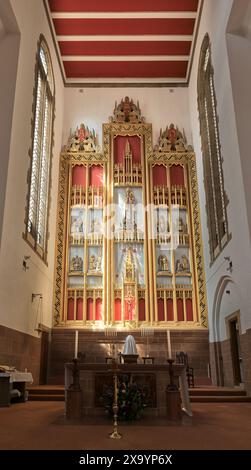 Heiligtum in der katholischen christlichen Karmeliterkirche unserer Lieben Frau von Mount Carmel und St. Simon Stock, Kensington, London, England. Stockfoto