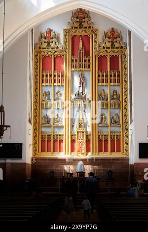 Heiligtum in der katholischen christlichen Karmeliterkirche unserer Lieben Frau von Mount Carmel und St. Simon Stock, Kensington, London, England. Stockfoto