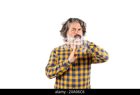 Ein Mann in einem gelb-blau karierten Hemd mit Händen auf der Brust Stockfoto