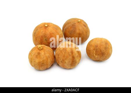 iranische getrocknete ganze Limetten, persische Kochzutaten Stockfoto