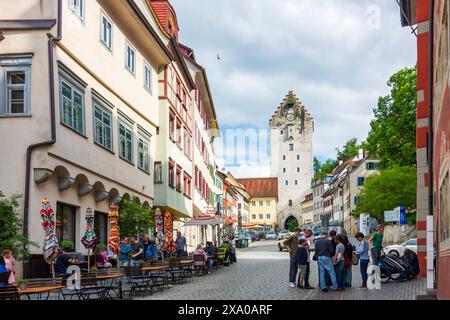 Ravensburg: Stadttor Obertor, Marktstraße, Restaurant in Oberschwaben-Allgäu, Baden-Württemberg Stockfoto