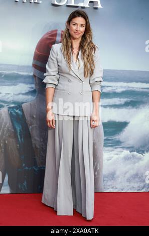 Amelia Warner nimmt an der britischen Gala-Vorführung für „Young Woman and the Sea“ auf der Curzon Mayfair in London, England, Teil. Stockfoto