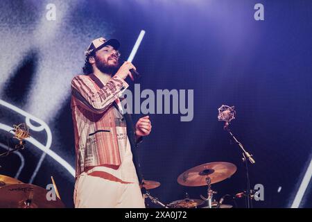 Rom, Italien. Mai 2024. Riccardo Zanotti tritt mit seiner Band Pinguini Tattici Nucleari im Palazzo dello Sport in Rom auf. Quelle: SOPA Images Limited/Alamy Live News Stockfoto