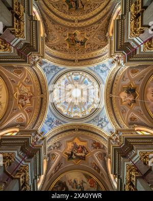 Die Basilika Saint Dominic und Porto Salvo. Historische Kirche, bekannt für ihre atemberaubende Barockarchitektur und ihr reiches Kulturerbe. Valletta, Malta Stockfoto