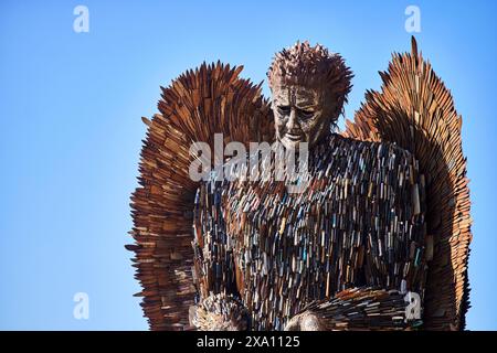 Sunderland, Tyne and Wear, Knife Angel zeitgenössische Skulptur aus 100.000 Messern, die der Künstler Alfie Bradley am Keel Square schuf Stockfoto