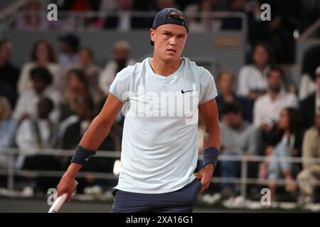 Roland Garros, Paris, Frankreich. Juni 2024. 2024 French Open Tennis Turnier, Tag 9; Holger Rune gegen Alexander Zverev (deu) Credit: Action Plus Sports/Alamy Live News Stockfoto