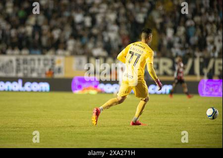 Londrina, Brasilien. Juni 2024. PR - LONDRINA - 06/03/2024 - BRASILEIRO B 2024, SANTOS x BOTAFOGO-SP - [SAN77] Santos Spieler während eines Spiels gegen Botafogo-SP im DO Cafe Stadion für die brasilianische B 2024 Meisterschaft. Foto: Henrique Campinha/AGIF (Foto: Henrique Campinha/AGIF/SIPA USA) Credit: SIPA USA/Alamy Live News Stockfoto