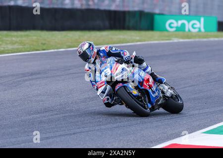 Scarperia, Italien. Juni 2024. Enea Bastianini aus Italien und Ducati Lenovo Team wurden während des MotoGP GP7 Gran Premio d’Italia Brembo - Rennen auf dem Mugello Circuit gesehen. Quelle: SOPA Images Limited/Alamy Live News Stockfoto