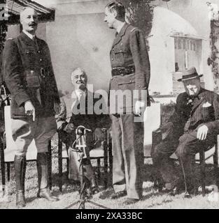 Die Alliierte Konferenz in Casablanca, Französisch-Marokko, 14. Januar 1943. Von links nach rechts: General Giraud, Präsident Roosevelt, General de Gaulle und Winston Churchill. Henri Honoré Giraud, 1879–1949. Französischer Offizier und Anführer der Freien Französischen Streitkräfte während des Zweiten Weltkriegs. Franklin Delano Roosevelt, 1882–1945, alias FDR. Amerikanischer Politiker, 32. Präsident der Vereinigten Staaten von Amerika. Charles André Joseph Marie de Gaulle, 1890–1970. Französischer Offizier und Staatsmann, 18. Präsident Frankreichs. Sir Winston Leonard Spencer-Churchill, 1874–1965. Britische Höflichkeit Stockfoto