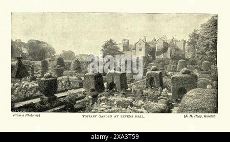 Topiary Garden, Levens Hall, Geschichte des Gartenbaus und des Gartenbaus, nach einer Vintage-Fotografie aus den 1890er Jahren, 19. Jahrhundert, Topiary ist die gartenbauliche Praxis der Ausbildung von mehrjährigen Pflanzen, indem das Laub und die Zweige von Bäumen, Sträuchern und Untersträuchern geschnitten werden, um klar definierte Formen zu entwickeln und beizubehalten Stockfoto