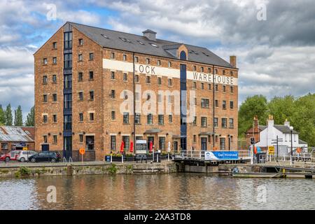 Lock Warehouse, ein Corn Warehouse aus dem 19. Jahrhundert, am North Quay der Gloucester Docks, Gloucester, Vereinigtes Königreich Stockfoto