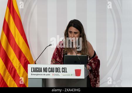 Barcelona, Spanien. Juni 2024. Pressekonferenz der Generalitat, die erste nach Genehmigung der Amnestie, auf der der Sprecher ankündigte, dass die Generalitat die Angeklagten unterstützen wird, denen Amnestie gewährt werden kann Rueda de prensa de la Generalitat, la primera después de la aprobación de la Amnist&#xed;a, Donde la portavoz anunció que la Generalitat dará apoyo a los encausados que puedan ser amnistiados IN THE PIC:patricia plaja News Politics -Barcelona, Spanien dienstag, 4. Juni 2024 (Foto: Eric Renom/LaPresse) Credit: LaPresse/Alamy Live News Stockfoto