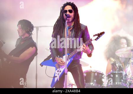 London, Großbritannien. Juni 2024. Lenny Kravitz tritt während der Pepsi Kick Off Show vor dem Spiel der UEFA Champions League im Wembley Stadium in London auf. Der Bildnachweis sollte lauten: Jonathan Moscrop/Sportimage Credit: Sportimage Ltd/Alamy Live News Stockfoto