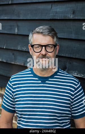 Porträt von reifer Mann Stockfoto