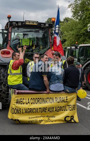 Brüssel, Belgien, 4. Juni 2024 Die Europäische Farmers Defense Force ist die Mutter aller Proteste gegen EU-Vorschriften im Atomium Stockfoto