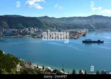 Wellington, Neuseeland - 22. April 2024: Bluebridge Fähre Ankunft in Wellington Stockfoto