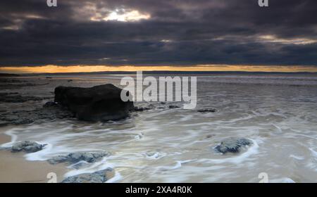 Der Bristol Channel von Traeth Bach, nahe Southerndown, Glamorgan Heritage Coast, South Wales, Vereinigtes Königreich, Europa Copyright: GeraintxTellem 1365- Stockfoto