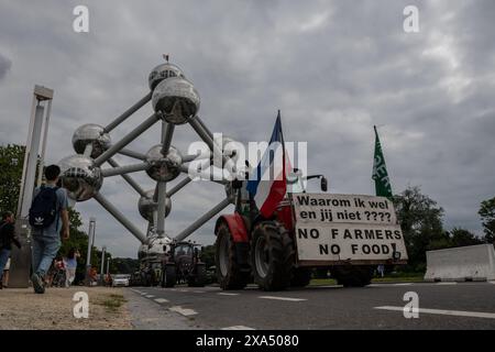 Brüssel, Belgien, 4. Juni 2024 Die Europäische Farmers Defense Force ist die Mutter aller Proteste gegen EU-Vorschriften im Atomium Stockfoto