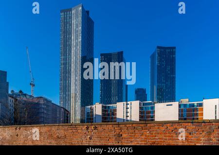 Blick auf die Mehrfamilienhäuser in Deansgate and Crane, Manchester, Lancashire, England, Vereinigtes Königreich Europa Copyright: FrankxFell 844-33073 RECORD da Stockfoto