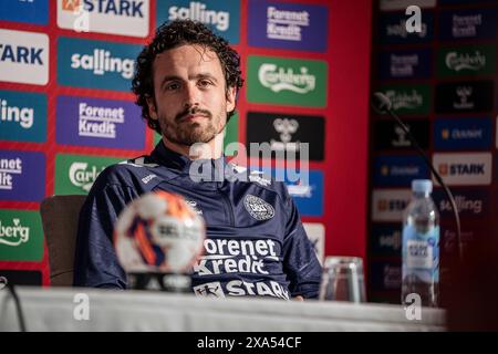 Elsinore, Dänemark. Juni 2024. Thomas Delaney während der Pressekonferenz mit der Fußballnationalmannschaft in Helsingoer am Dienstag, 4. Juni 2024. Dänemark spielt in der Gruppe C beim EM 2024-Finale. (Foto: Thomas Traasdahl/Scanpix 2024) Credit: Ritzau/Alamy Live News Stockfoto