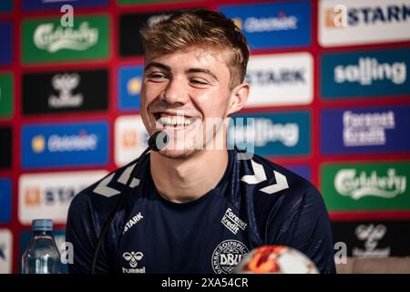 Elsinore, Dänemark. Juni 2024. Rasmus Hoejlund während der Pressekonferenz mit der Fußballnationalmannschaft in Helsingoer am Dienstag, 4. Juni 2024. Dänemark spielt in der Gruppe C beim EM 2024-Finale. (Foto: Thomas Traasdahl/Scanpix 2024) Credit: Ritzau/Alamy Live News Stockfoto