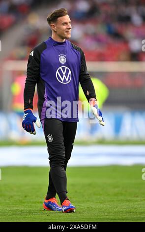 vor Spielbeginn: Aufwaermen Training Torwart Marc-Andre ter Stegen GER (22) DFB Laenderspiel Deutschland GER vs Ukraine UKR Max-Morlock-Stadion Nürnberg 03.06.2024 DFL-VORSCHRIFTEN VERBIETEN JEDE VERWENDUNG VON FOTOGRAFIEN ALS BILDSEQUENZEN UND/ODER QUASI-VIDEO Stockfoto