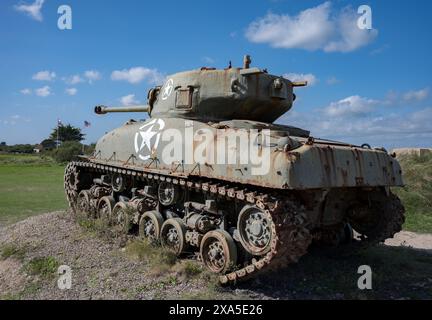 Detailansicht Rückseitenansicht eines mittelgroßen M4 Sherman M4A1(76)W HVSS-Tanks mit T23-Revolver Stockfoto