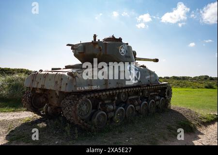 Detailansicht Rückseitenansicht eines mittelgroßen M4 Sherman M4A1(76)W HVSS-Tanks mit T23-Revolver Stockfoto