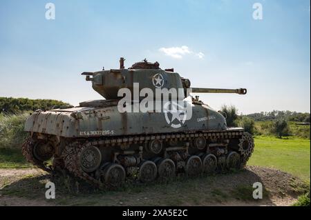 Detailansicht Rückseitenansicht eines mittelgroßen M4 Sherman M4A1(76)W HVSS-Tanks mit T23-Revolver Stockfoto