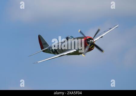 Republic P-47D Thunderbolt Nellie B wird auf der Military Air Show Shuttleworth Collection Old Warden im Juni 2024 gezeigt Stockfoto