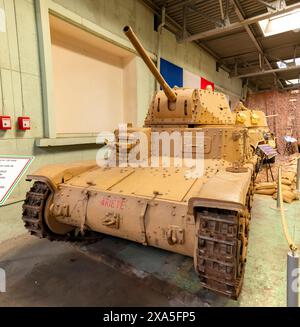 Carro Armato M13/40 Tank im Museum für gepanzerte Fahrzeuge in Saumur, Frankreich Stockfoto