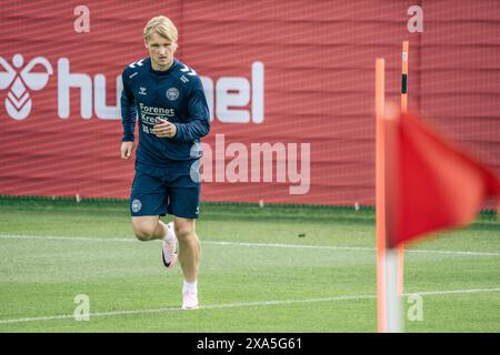 Elsinore, Dänemark. Juni 2024. Kasper Dolberg während des Trainings mit der Fußballnationalmannschaft in Helsingoer am Dienstag, 4. Juni 2024. Dänemark spielt in der Gruppe C beim EM 2024-Finale. (Foto: Thomas Traasdahl/Scanpix 2024) Credit: Ritzau/Alamy Live News Stockfoto